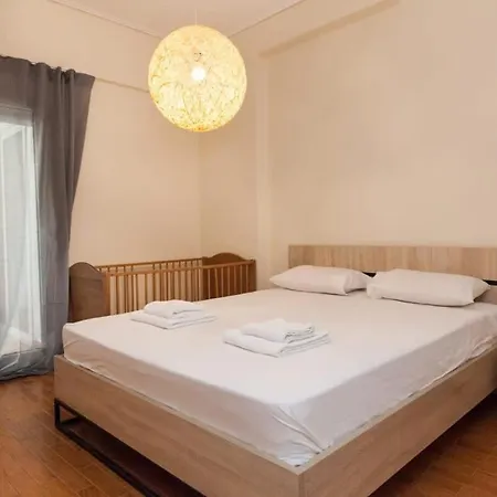 Luxury Pireas Stay New 2Br Urban Escape Exterior photo