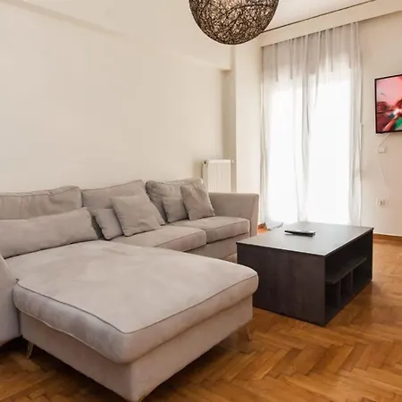 Luxury Pireas Stay New 2Br Urban Escape Exterior photo