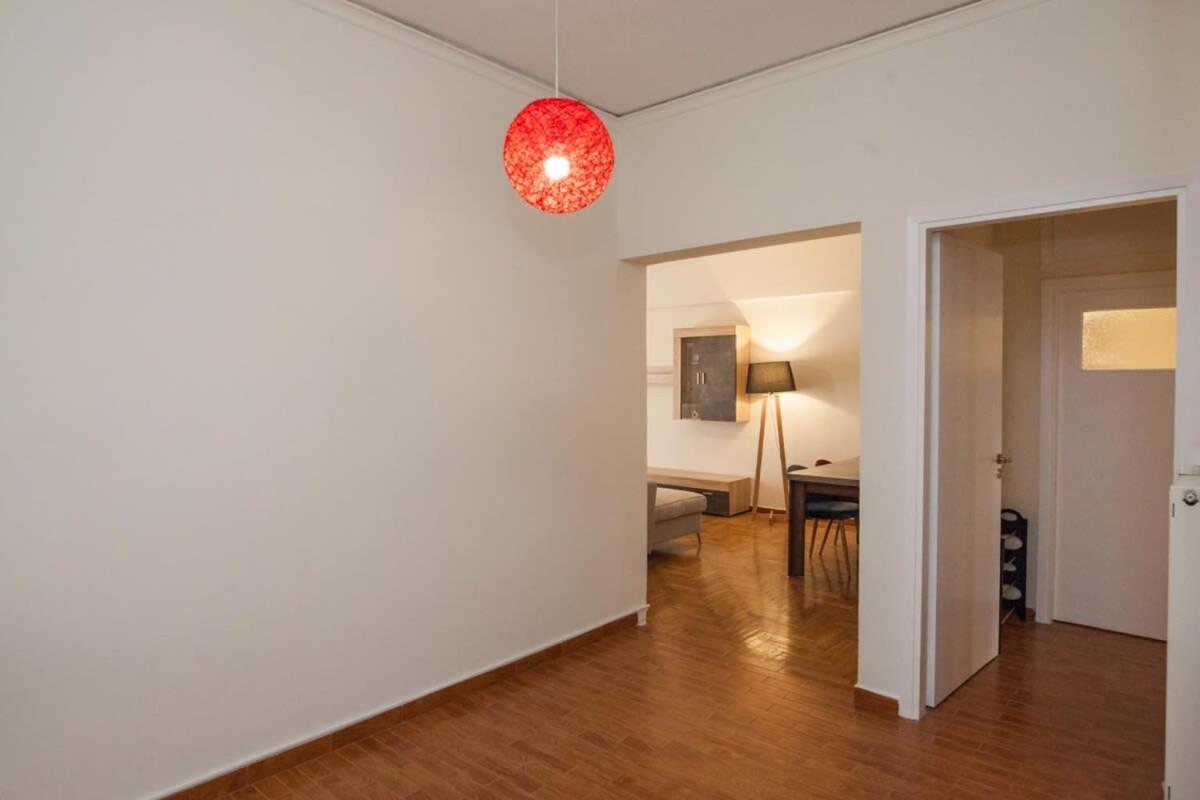 Luxury Pireas New 2br Urban Escape